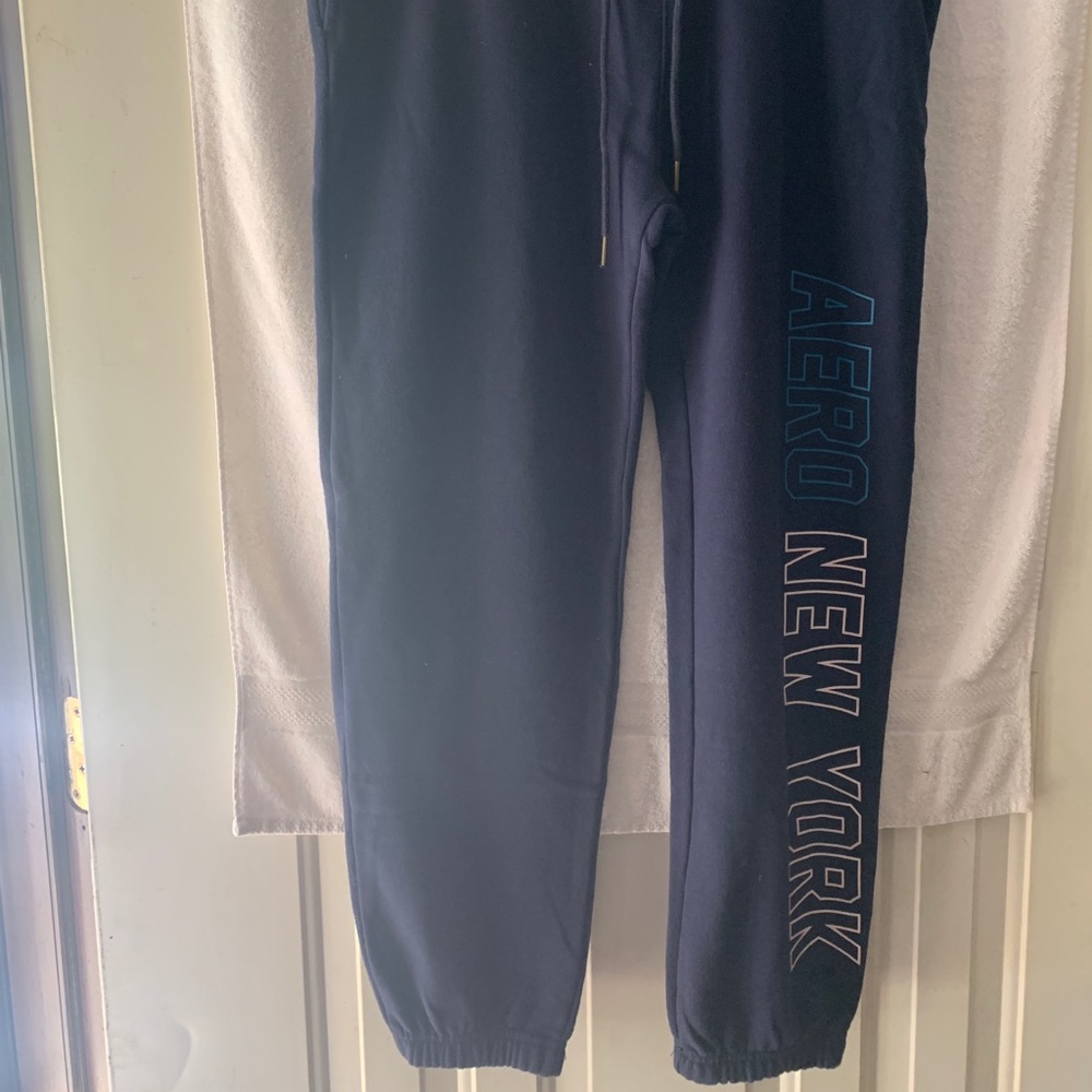 AERO NEW YORK SWEAT PANTS  SIZE M